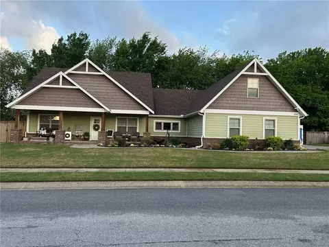 404 Grandview Dr, Prairie Grove, AR 72753