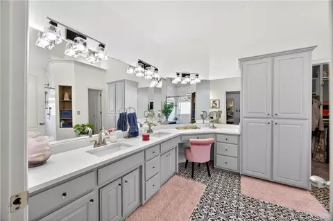 Bath - 4752 Stonecrest Cir, Springdale, AR 72762 photo 1 of 6