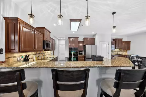 Kitchen - 4752 Stonecrest Cir, Springdale, AR 72762 photo 2 of 2