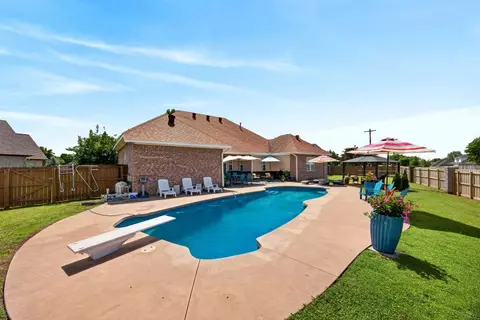 Exterior - 4752 Stonecrest Cir, Springdale, AR 72762 photo 10 of 11