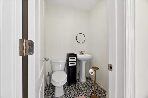 Bath - 4752 Stonecrest Cir, Springdale, AR 72762 photo 5 of 6