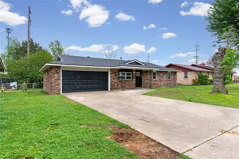 903 White Rd, Springdale, AR 72762