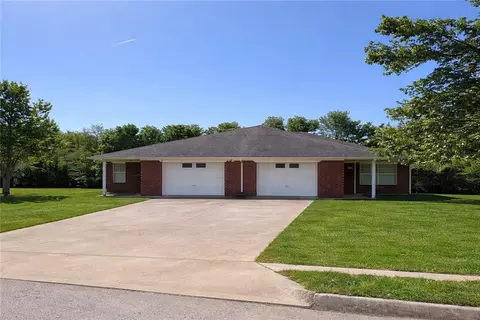2717 E Braxton Ave, Springdale, AR 72764