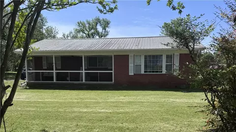 75 Cherry St, Dover, AR 72837