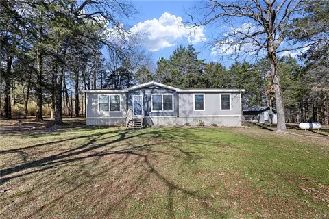 31 Huett Ln, Russellville, AR 72802