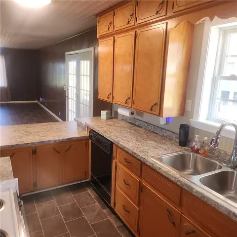 Kitchen - 933 Walnut Rd, Hector, AR 72843 photo 3 of 3