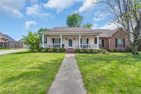 1109 N Quail Ter, Rogers, AR 72756