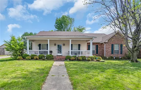 1109 N Quail Ter, Rogers, AR 72756