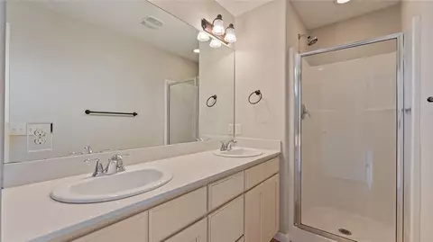 Bath - 470 Torino Pl, Centerton, AR 72719 photo 3 of 5