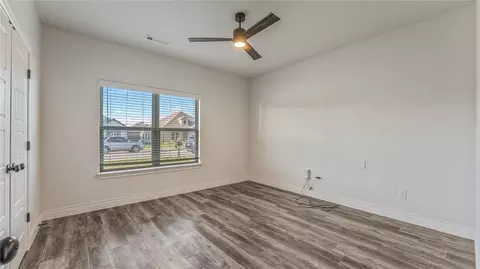 Living - 1111 Pebble Pass, Centerton, AR 72719 photo 5 of 5