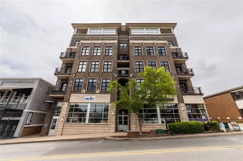 609 W Dickson St #703, Fayetteville, AR 72701