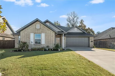 3291 Rosecomb St, Springdale, AR 72764