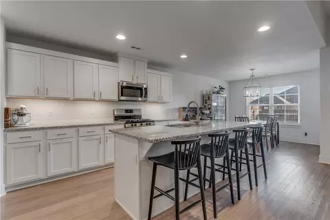 Kitchen - 3291 Rosecomb St, Springdale, AR 72764 photo 2 of 2