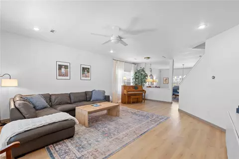 2504 Hickory Wood Ave, Lowell, AR 72745