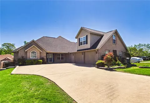 705 Maidstone Ave, Bentonville, AR 72712