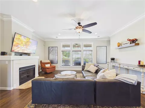 705 Maidstone Ave, Bentonville, AR 72712