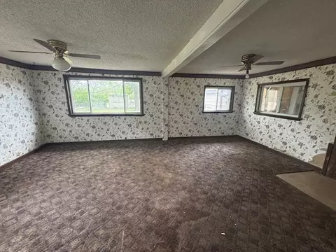Living - 607 Purtle Ave, Springdale, AR 72764 photo 2 of 2