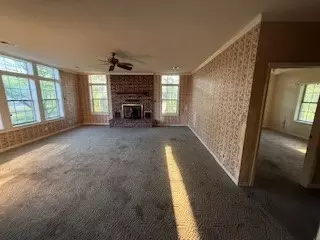Living - 402 E College St, Altus, AR 72821 photo 2 of 3