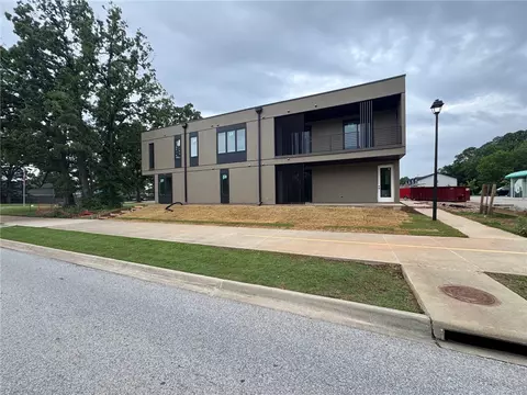 845 N Rupple Rd, Fayetteville, AR 72704