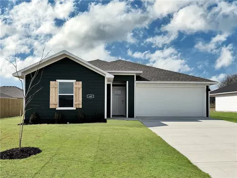 530 Riggs St, Prairie Grove, AR 72753