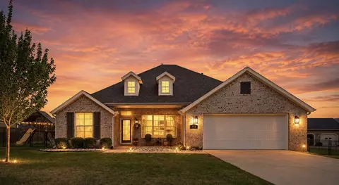 313 W Bush St, Prairie Grove, AR 72753