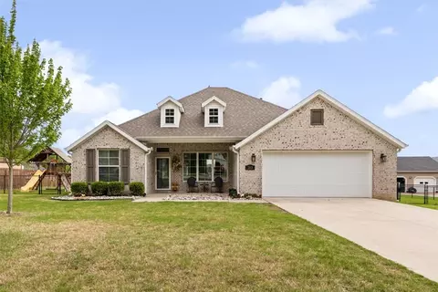 313 W Bush St, Prairie Grove, AR 72753