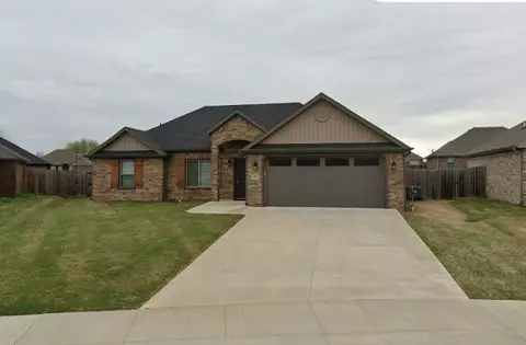 1704 Charismatic Dr, Prairie Grove, AR 72753