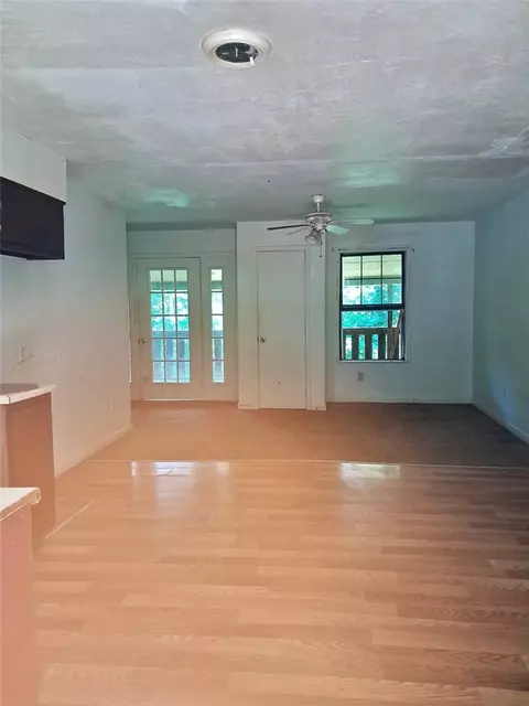 Living - -- Nc 8389, Jasper, AR 72602 photo 2 of 2