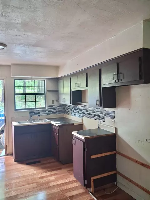 Kitchen - -- Nc 8389, Jasper, AR 72602 photo 2 of 2