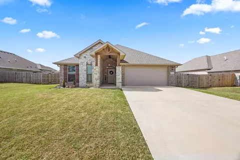 2417 Lock Ln, Pea Ridge, AR 72751