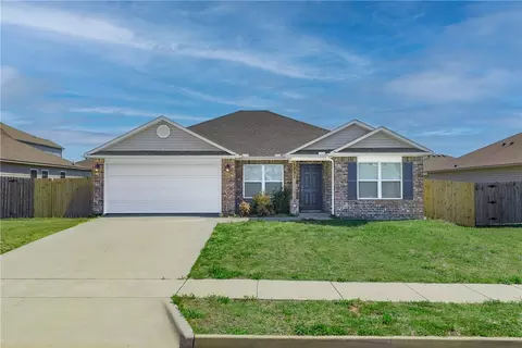 Exterior - 1731 Hermitage Dr, Centerton, AR 72719 photo 2 of 6