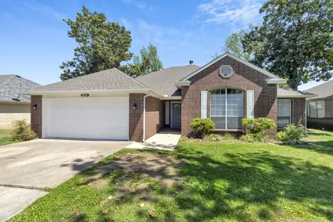 409 N 39th Pl, Rogers, AR 72756