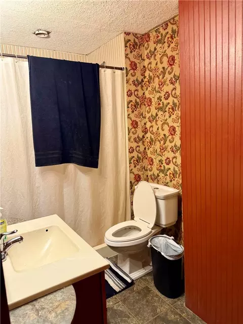 Bath - 514 E Short Mountain St, Paris, AR 72855 photo 1 of 2