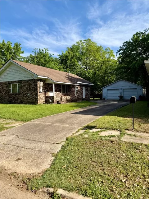 514 E Short Mountain St, Paris, AR 72855