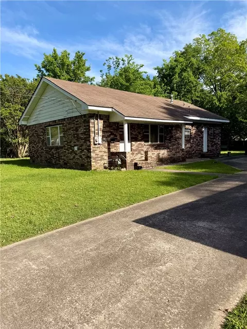 Exterior - 514 E Short Mountain St, Paris, AR 72855 photo 2 of 3