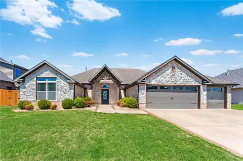 410 Chaparral St, Centerton, AR 72719