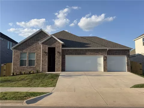 4840 W Allium St, Fayetteville, AR 72704