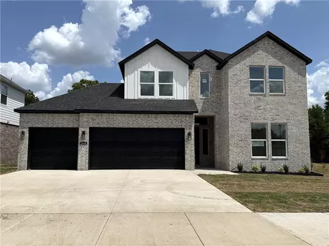 2454 N Crocus Mnr, Fayetteville, AR 72704