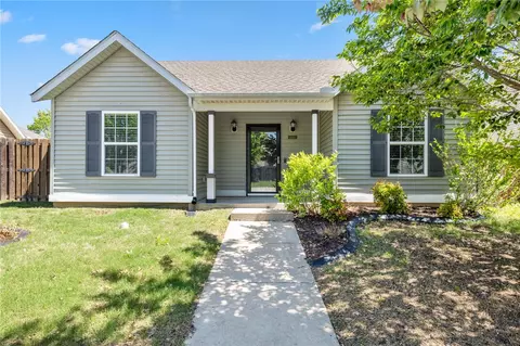 4394 W Sweetgum Ln, Fayetteville, AR 72704