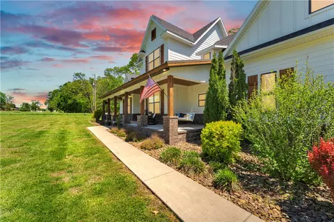 4205 N Rainbow Farm Rd, Bentonville, AR 72713