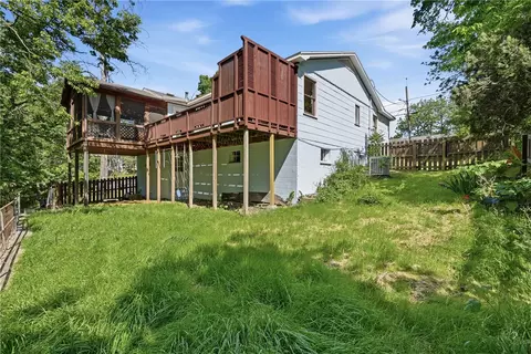 115 Wall St, Eureka Springs, AR 72632