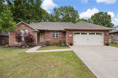 345 Sagewood Ln, Russellville, AR 72802