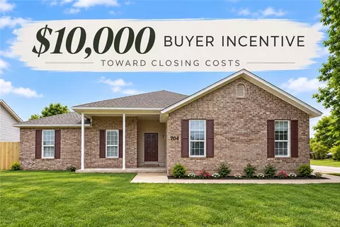 704 SW Charlotte St, Gravette, AR 72736