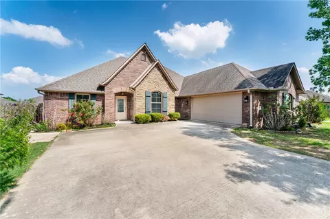 709 SW Barn Valley Rd, Bentonville, AR 72712