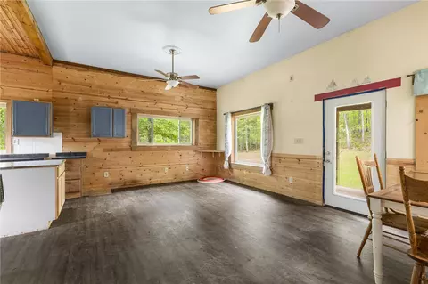 Living - 4459 Nc 8650, Jasper, AR 72641 photo 2 of 2