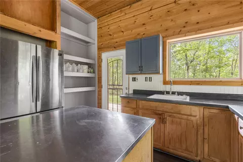Kitchen - 4459 Nc 8650, Jasper, AR 72641 photo 4 of 4