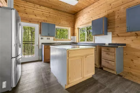 Kitchen - 4459 Nc 8650, Jasper, AR 72641 photo 2 of 4