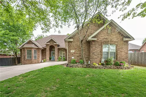 516 Brandy Station Dr, Fayetteville, AR 72704