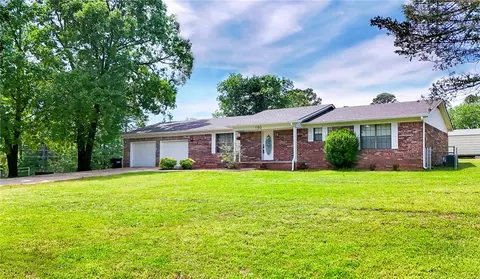 190 Richland Cir, Russellville, AR 72802