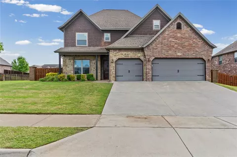 6401 S 47th St, Rogers, AR 72758